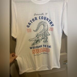 White Florida Gator Country Graphic T-Shirt New without tags